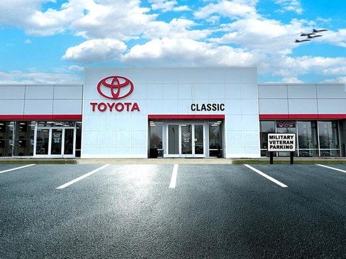 Used 2019 Toyota RAV4 XLE image 7
