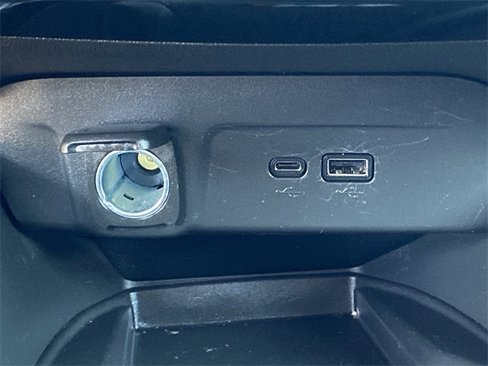 Used 2024 Chevrolet Trax RS w/ Sunroof Package image 19