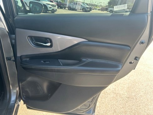 Used 2023 Nissan Murano SV image 28