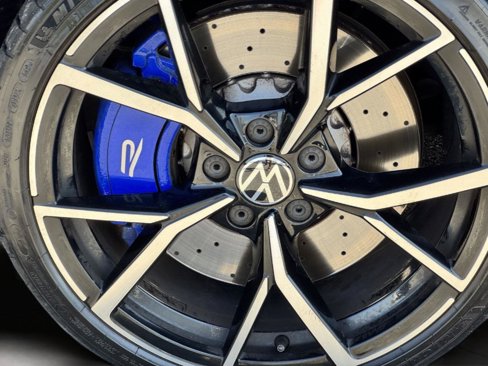 Used 2022 Volkswagen Golf R image 52