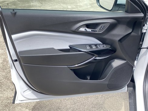 New 2025 Chevrolet Trax LT w/ Driver Confidence Package image 19