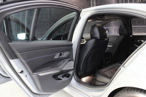 Used 2021 BMW M340i w/ Executive Package image 38