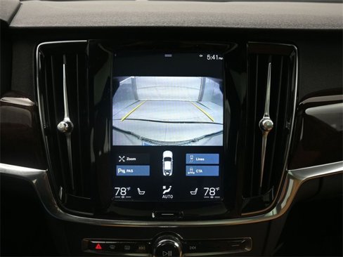 Used 2019 Volvo S90 T6 Momentum image 20