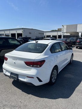 Used 2022 Kia Rio LX image 3