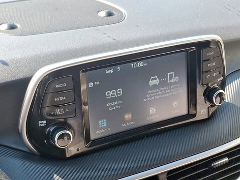 Used 2019 Hyundai Tucson SE image 16