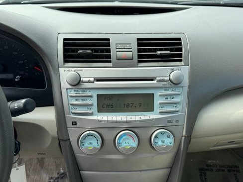 Used 2008 Toyota Camry LE image 27