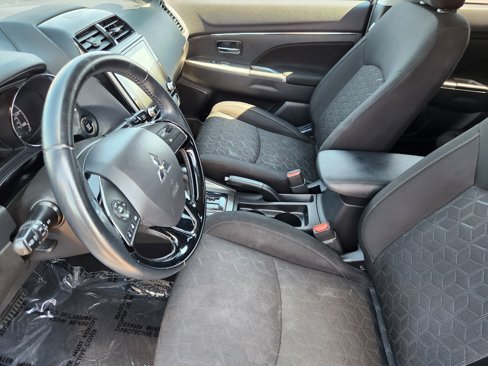 Used 2021 Mitsubishi Outlander Sport SE image 8