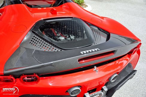 Used 2023 Ferrari SF90 Spider image 29