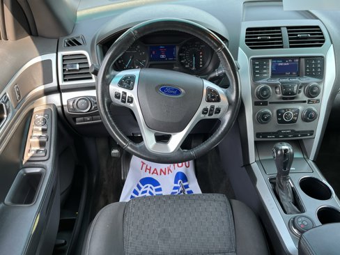 Used 2013 Ford Explorer XLT w/ Class III Trailer Tow Pkg image 9