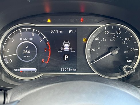 Used 2023 Nissan Versa SV image 38
