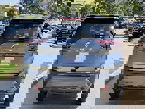 Certified 2021 Nissan Rogue SV image 5