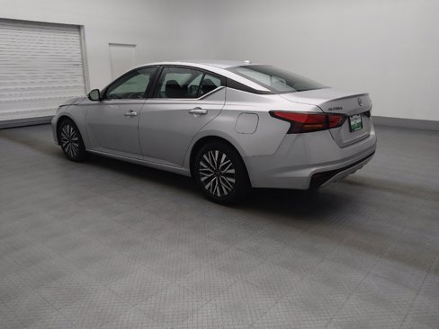 Used 2023 Nissan Altima 2.5 SV image 3