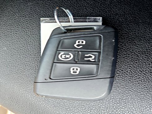 Used 2024 Volkswagen Jetta SE image 27