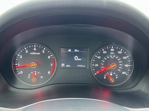Used 2017 Kia Cadenza Premium image 14