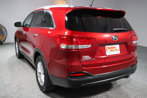 Used 2017 Kia Sorento LX image 9