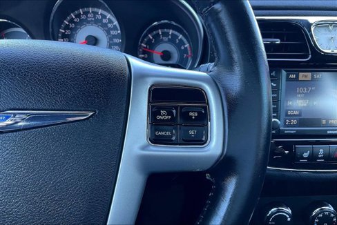 Used 2012 Chrysler 200 Limited image 17