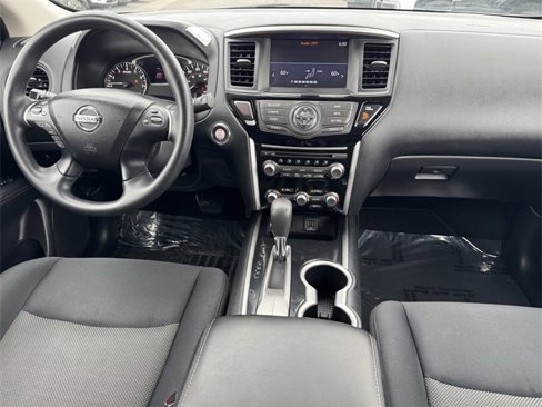 Used 2018 Nissan Pathfinder S image 5