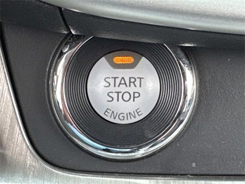 Used 2018 Nissan Murano SV image 22
