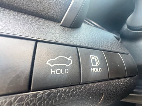 Used 2023 Toyota Camry SE image 11