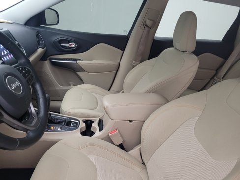 Used 2019 Jeep Cherokee Latitude w/ Cold Weather Group image 17