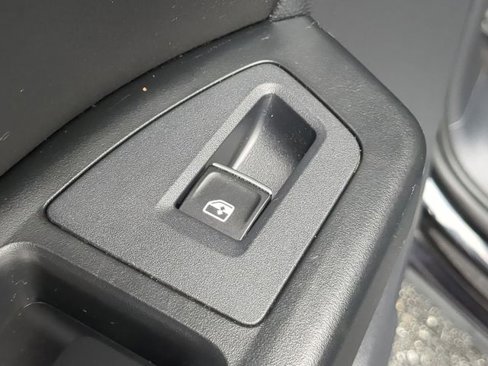 Used 2019 Volkswagen Atlas SE image 31