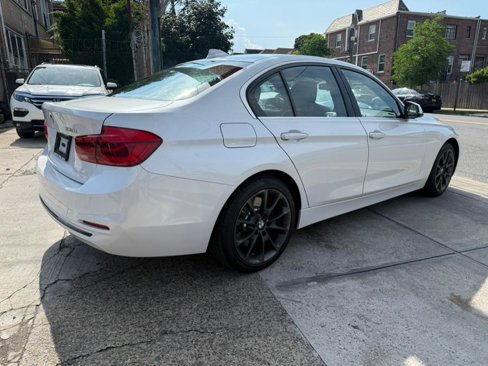 Used 2018 BMW 330i xDrive Sedan image 4