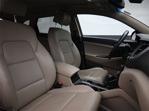 Used 2016 Hyundai Tucson Limited w/ Option Group 03 image 28