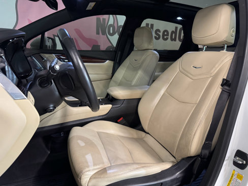 Used 2018 Cadillac XT5 Premium Luxury image 18