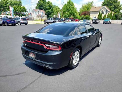 Used 2019 Dodge Charger SXT image 5