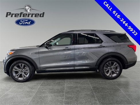 Used 2022 Ford Explorer XLT w/ Equipment Group 202A image 10
