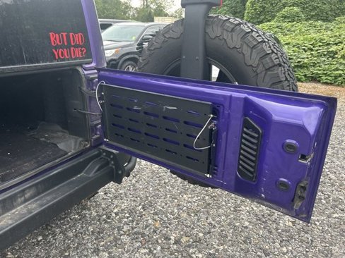 Used 2016 Jeep Wrangler Unlimited Sahara image 29