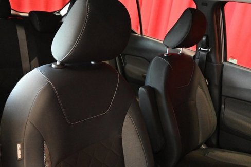 Used 2019 Nissan Kicks SV image 13