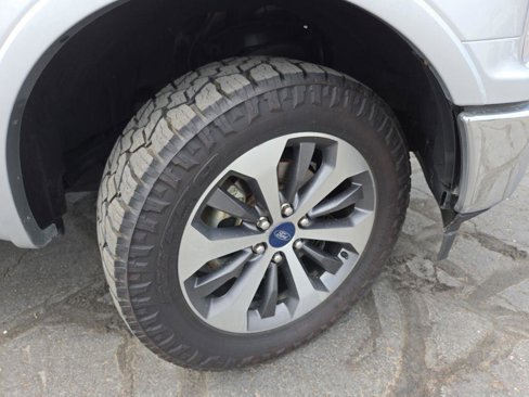 Used 2019 Ford F150 Lariat w/ FX4 Off-Road Package image 15