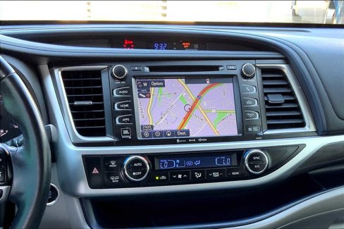 Used 2018 Toyota Highlander Limited image 6