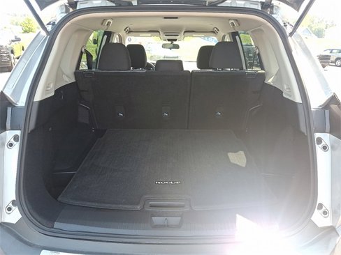 Used 2022 Nissan Rogue SV image 28