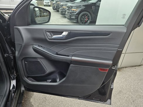 Used 2024 Ford Escape ST-Line image 15