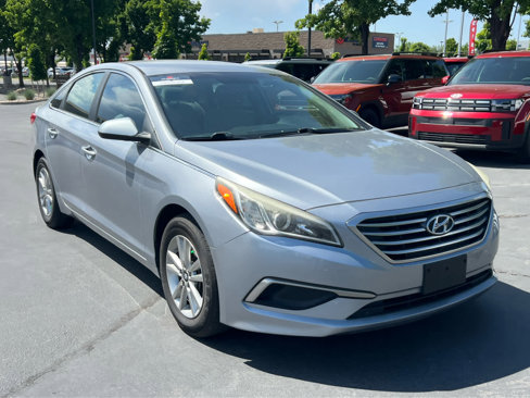 Used 2016 Hyundai Sonata SE w/ Cargo Package image 4