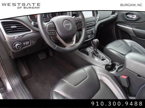 Used 2019 Jeep Cherokee Latitude Plus w/ Comfort/Convenience Group image 16