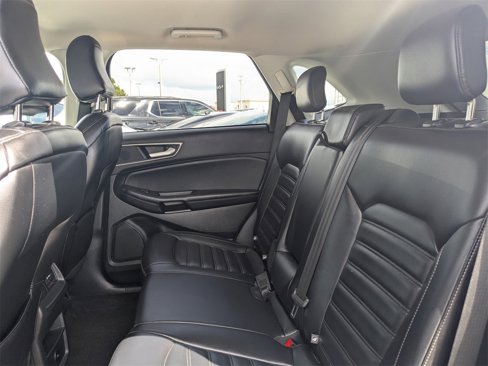Used 2023 Ford Edge SEL image 13