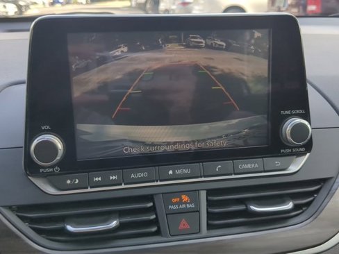 Used 2025 Nissan Altima 2.5 SV image 18