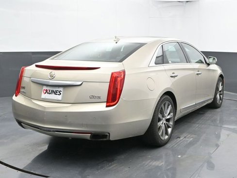 Used 2013 Cadillac XTS Luxury image 9