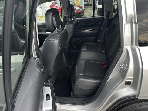 Used 2014 Jeep Compass Latitude image 14