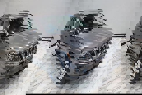 Used 2016 Jeep Compass Sport w/ Power Value Group image 4