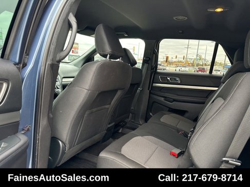 Used 2018 Ford Explorer XLT image 38