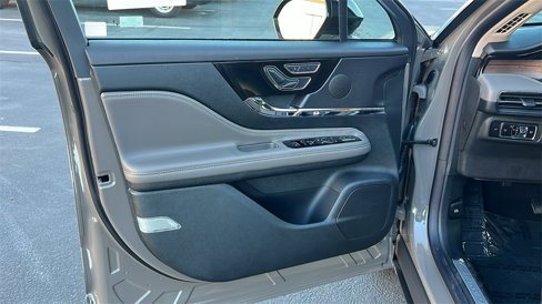 New 2025 Lincoln Corsair Reserve w/ Jet Appearance Package image 21