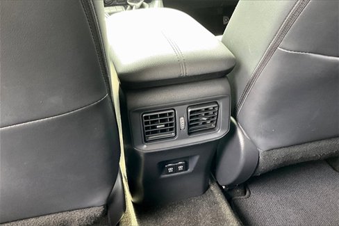 Used 2019 Toyota RAV4 XLE Premium image 25
