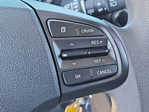 Used 2020 Hyundai Venue SEL image 23
