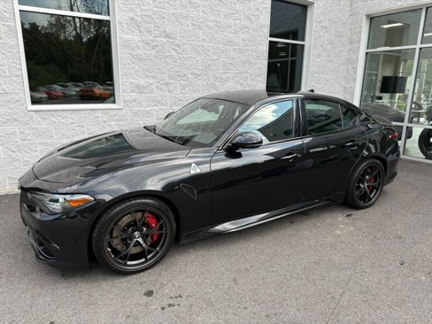 Used 2021 Alfa Romeo Giulia Quadrifoglio image 1
