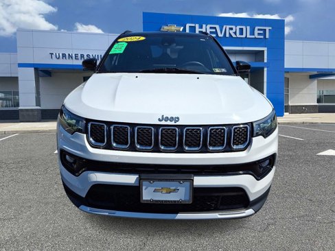 Used 2024 Jeep Compass Limited image 2