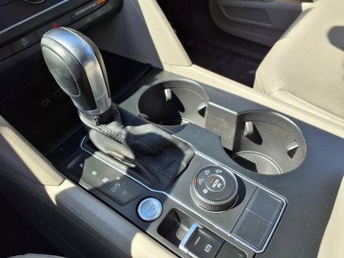 Used 2018 Volkswagen Atlas SE image 34